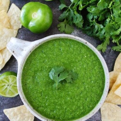 Quick Tomatillo Salsa