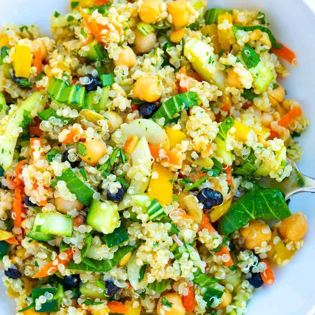 Quinoa & Fresh Vegetable Salad Recipe: A Nutritious Side Dish