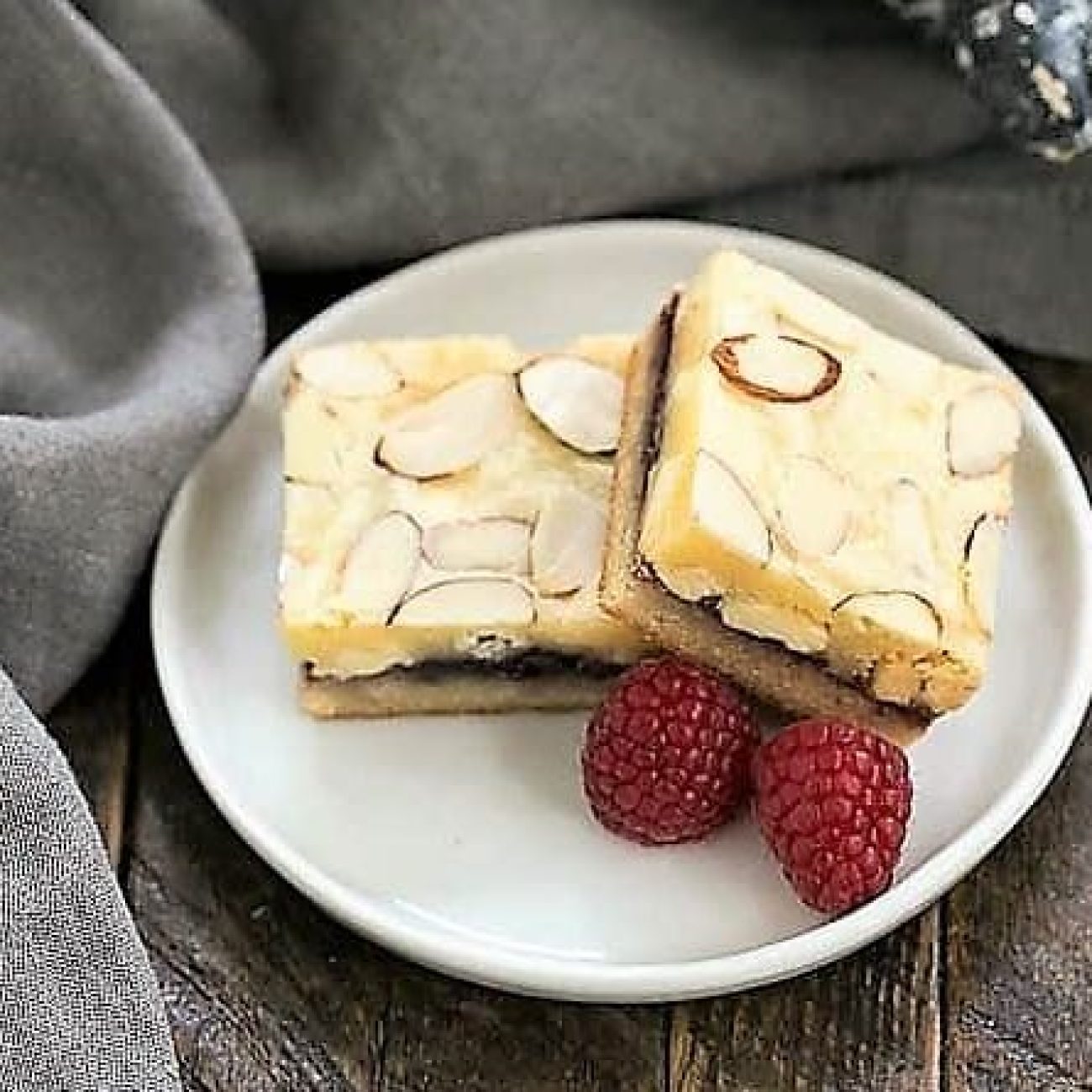 Raspberry- Filled White Chocolate Bars