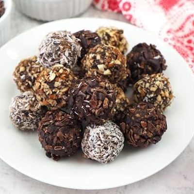 Raw Chocolate And Date Truffles