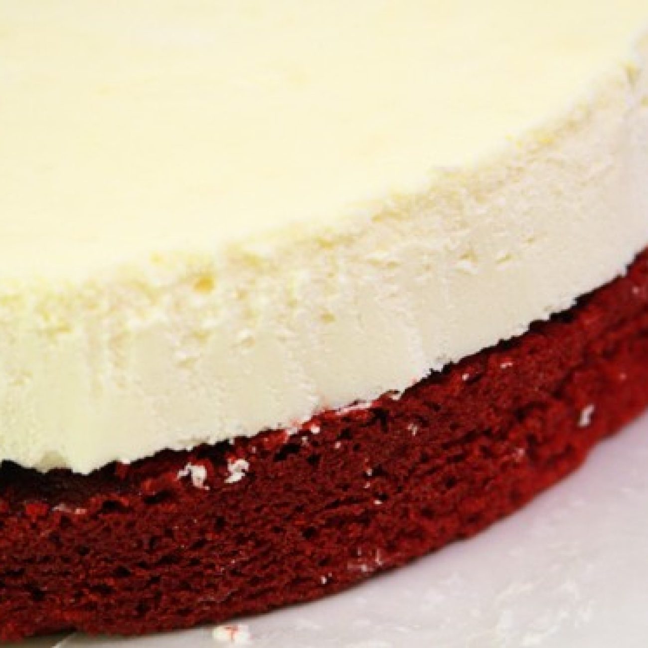 Red Velvet Cheesecake Cake