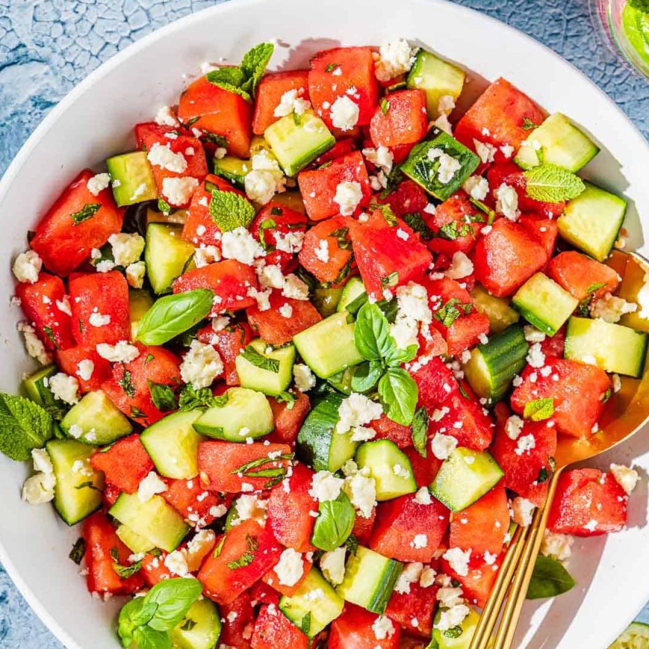 Refreshing Spinach Salad with Watermelon and Blueberries