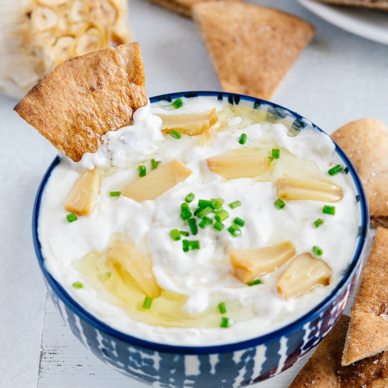 Roasted Garlic Sour Cream Dip