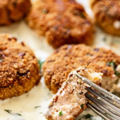 Salmon Cakes With Creamy Sauce