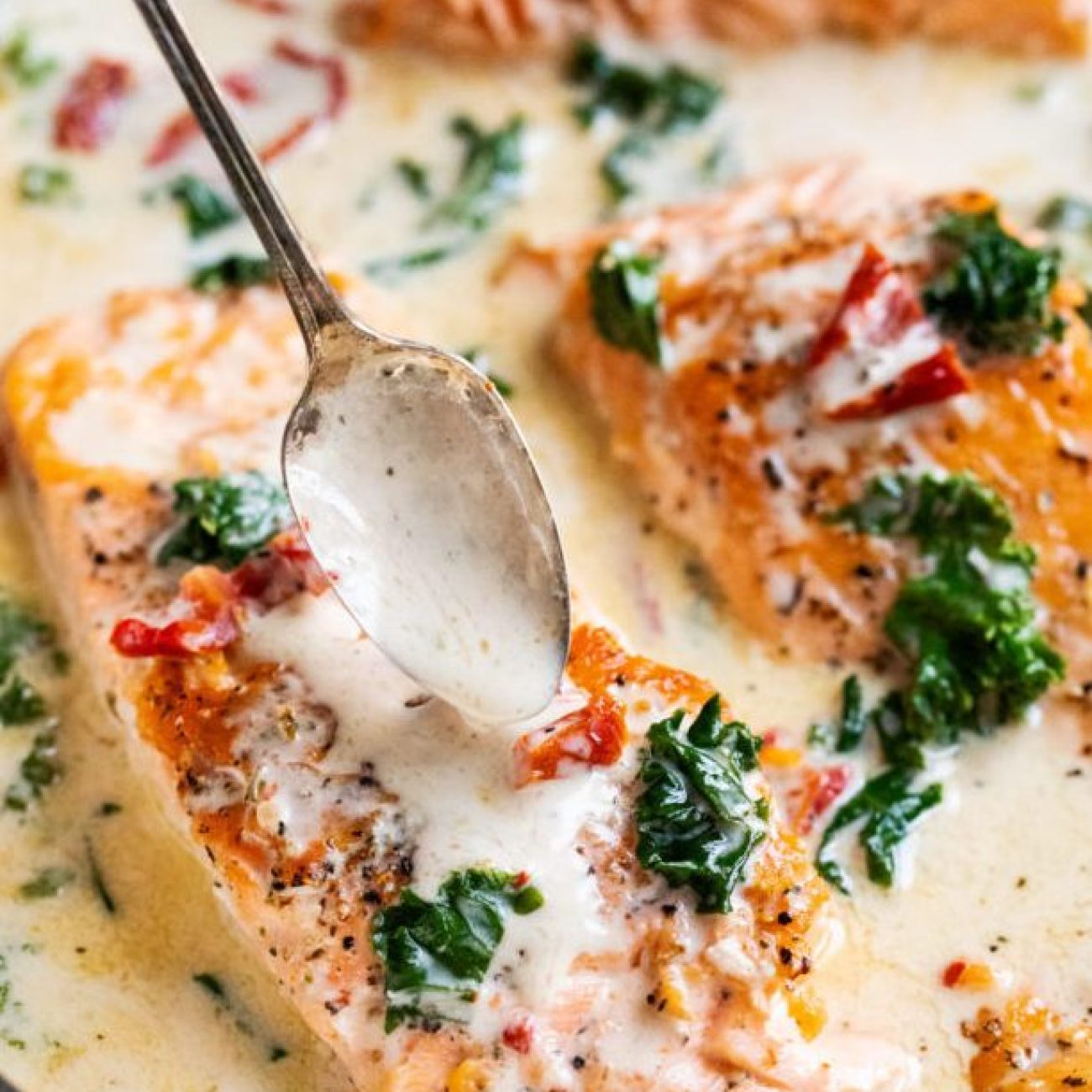 Salmon With Cream Cheese, Spinach & Garlic