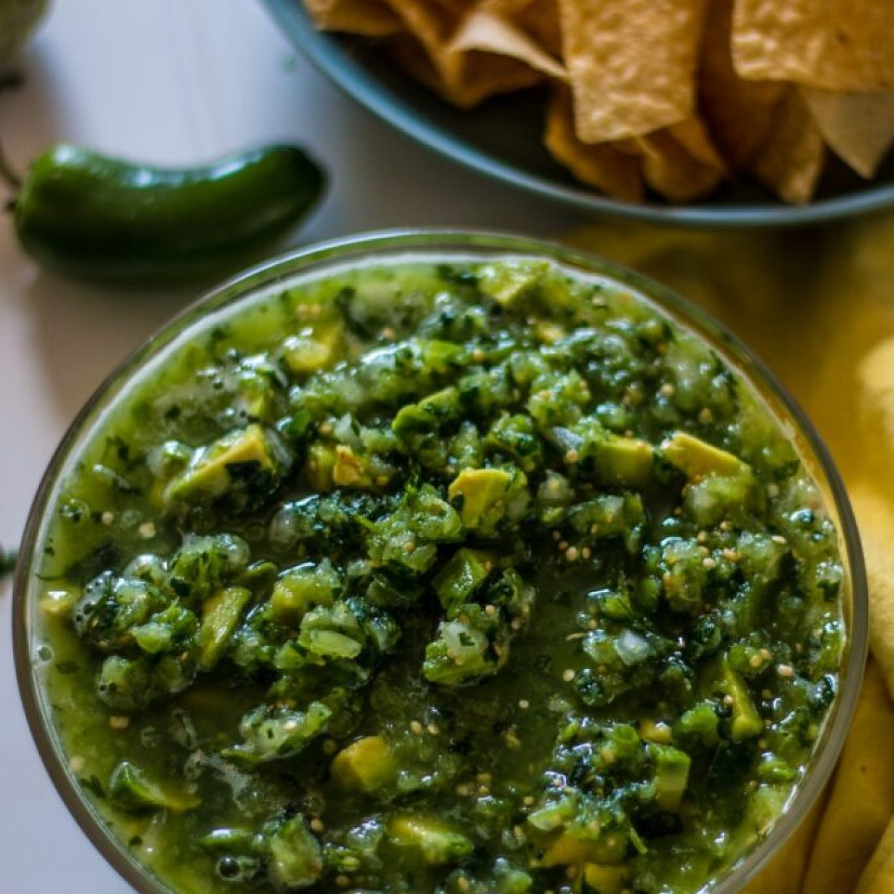 Salsa De Tomatillo Con Aguacate