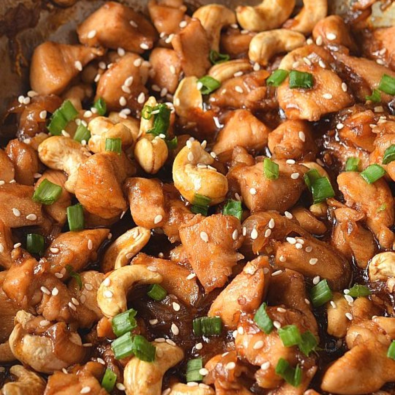 Sizzling Cashew Chicken Stir-Fry Recipe: A Spicy Delight