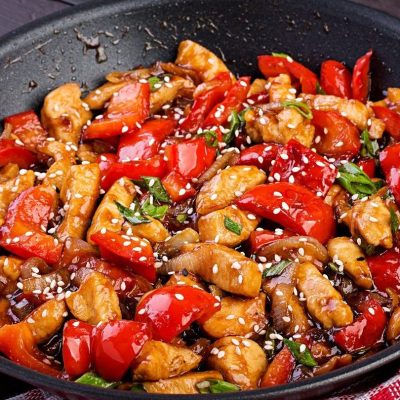 Sizzling Red Bell Pepper And Chicken Breast Stir-Fry Recipe