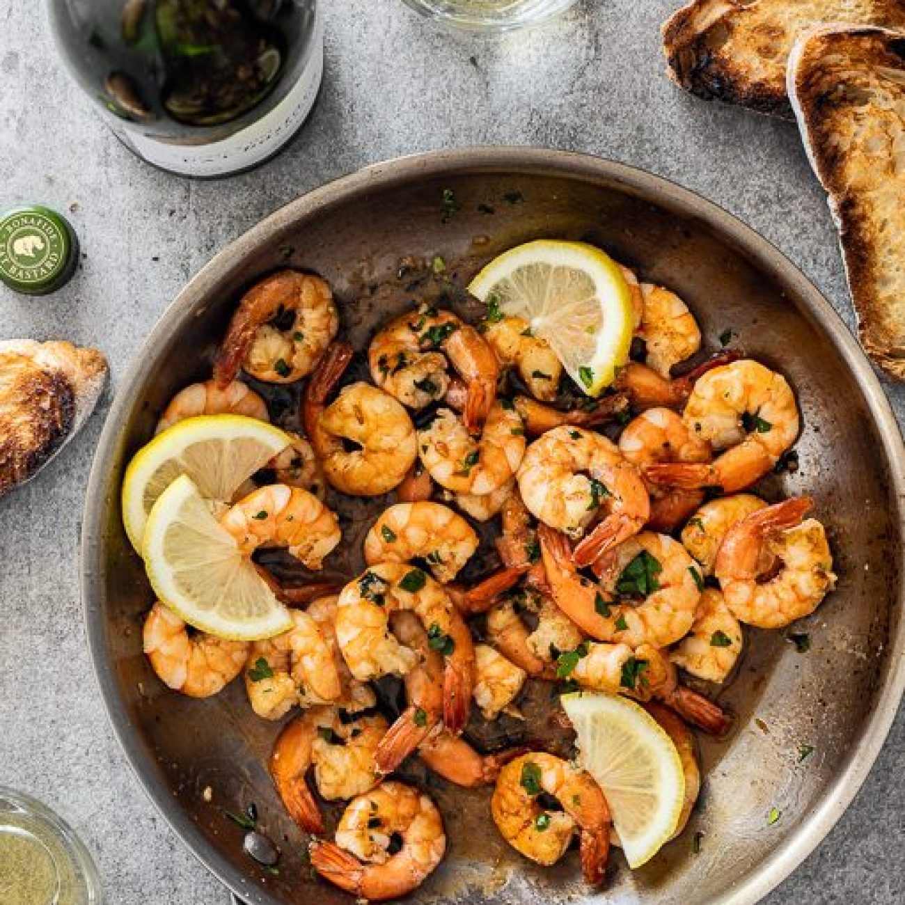 Sizzling White Wine Garlic Prawns with a Spicy Twist