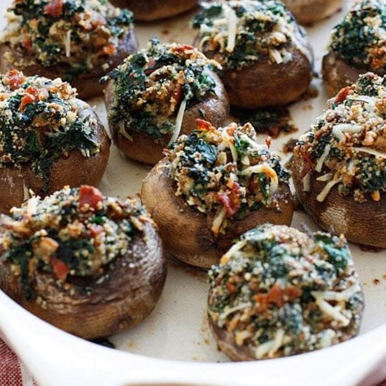 Skinny Spinach & Bacon Stuffed Mushrooms