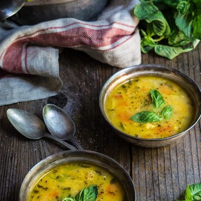 Slow Cooker Greek Lemon Chicken Soup: A Tangy Delight