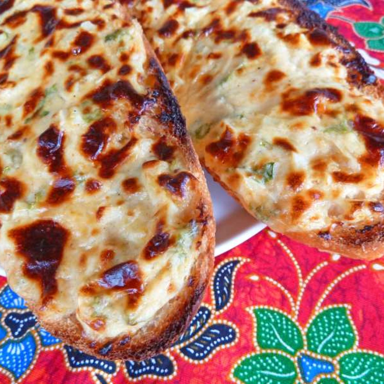 Spicy Sriracha and Garlic Infused Bread Recipe