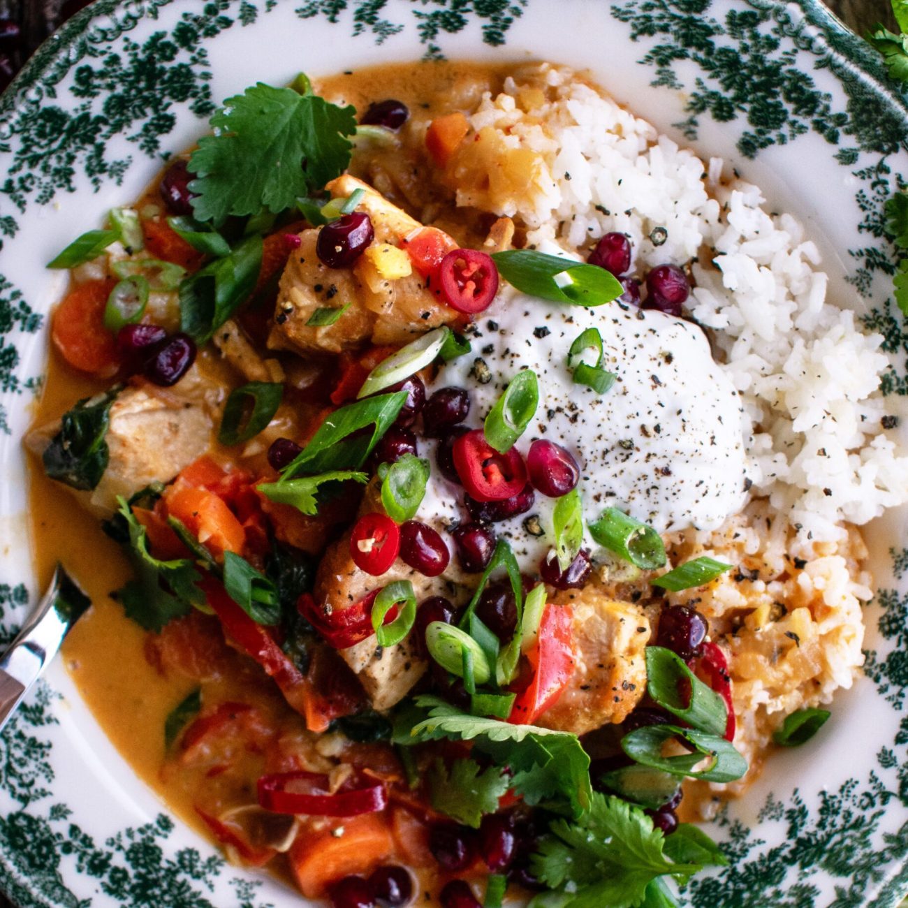 Thai-Inspired Spicy Chicken Curry with Peanut Flavor