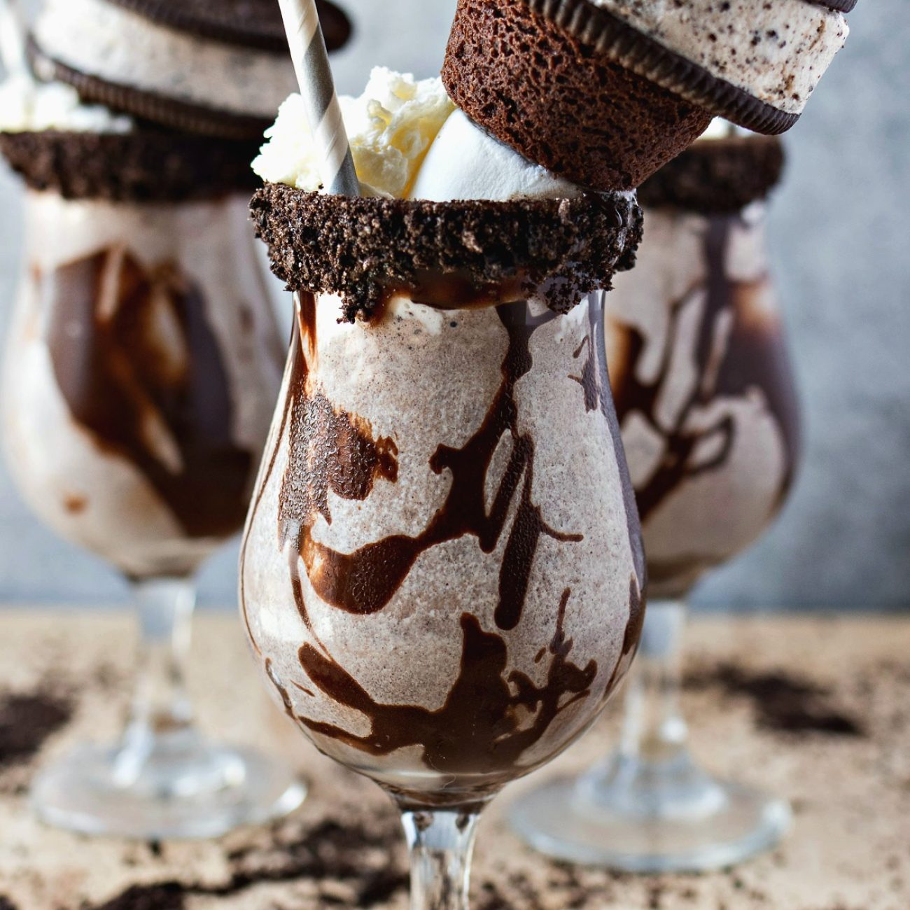 Ultimate Chocolate Cake Shake: A Decadent Dessert Beverage