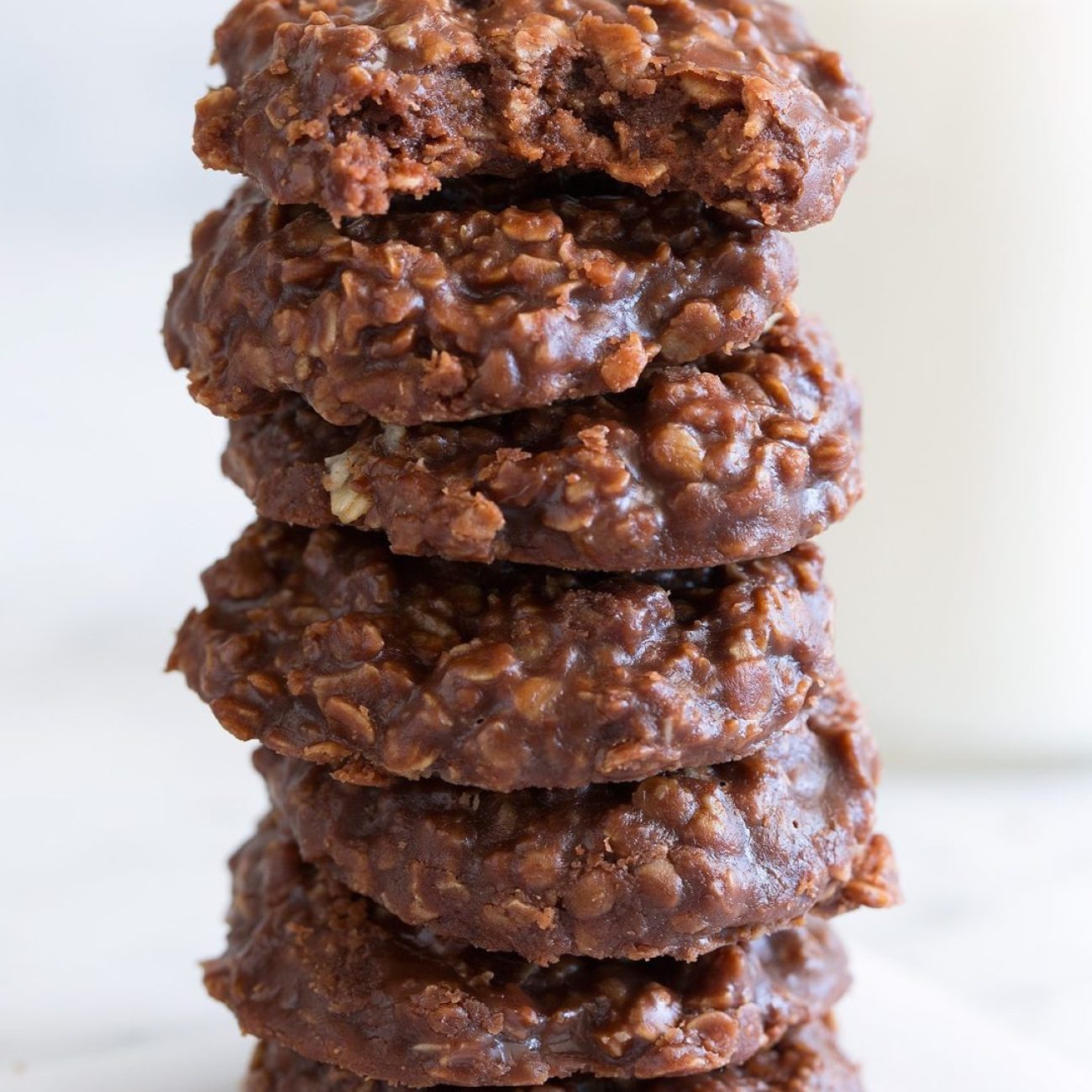 Ultimate Easy No-Bake Chocolate Oat Cookies