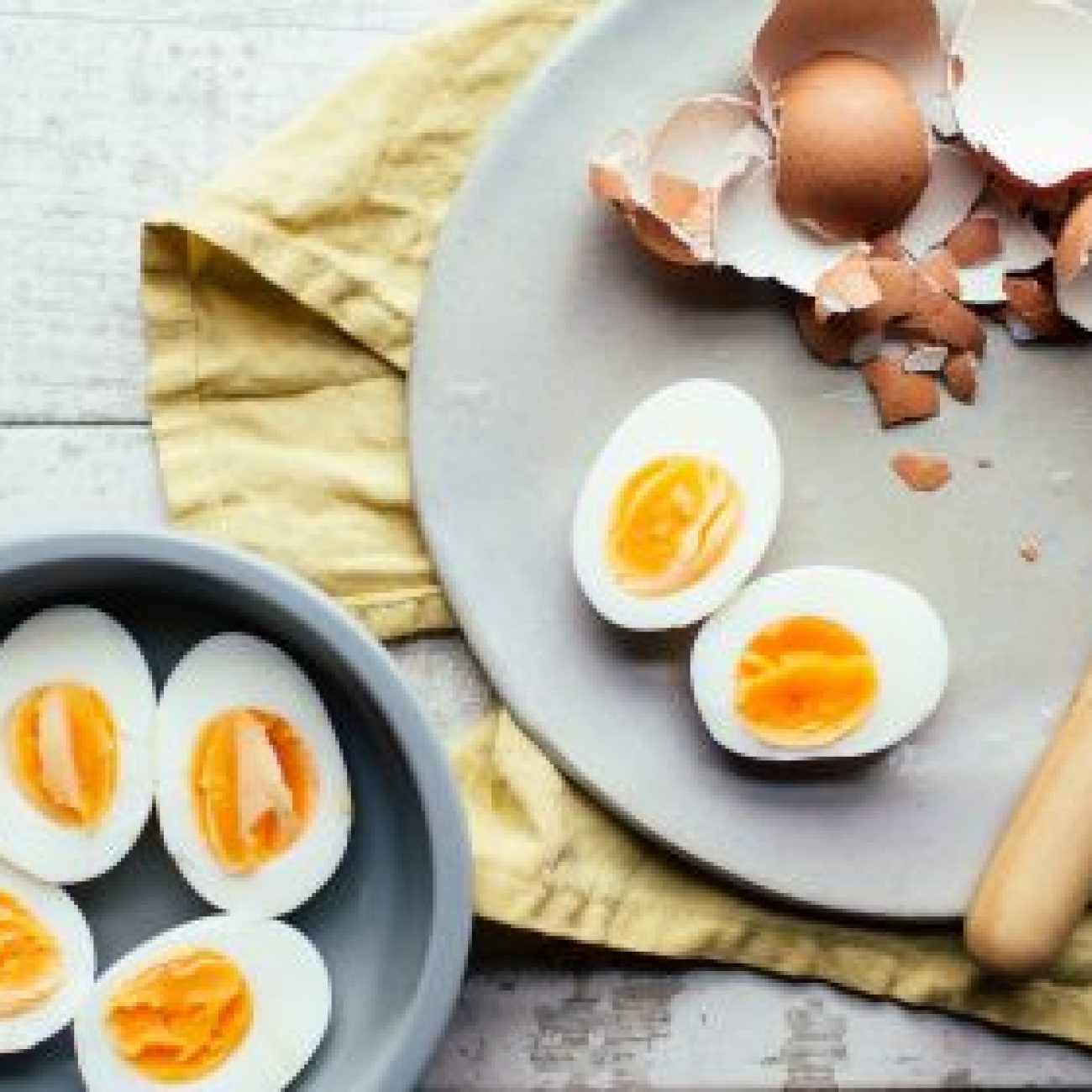 Ultimate Easy-Peel Hard-Boiled Eggs – No Needles Required!