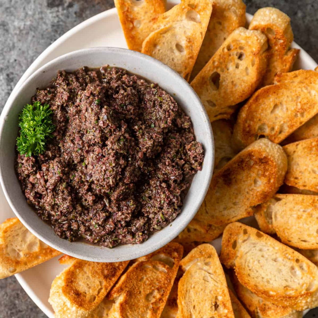 Zesty Olive Tapenade: A Flavorful Spread for Every Occasion