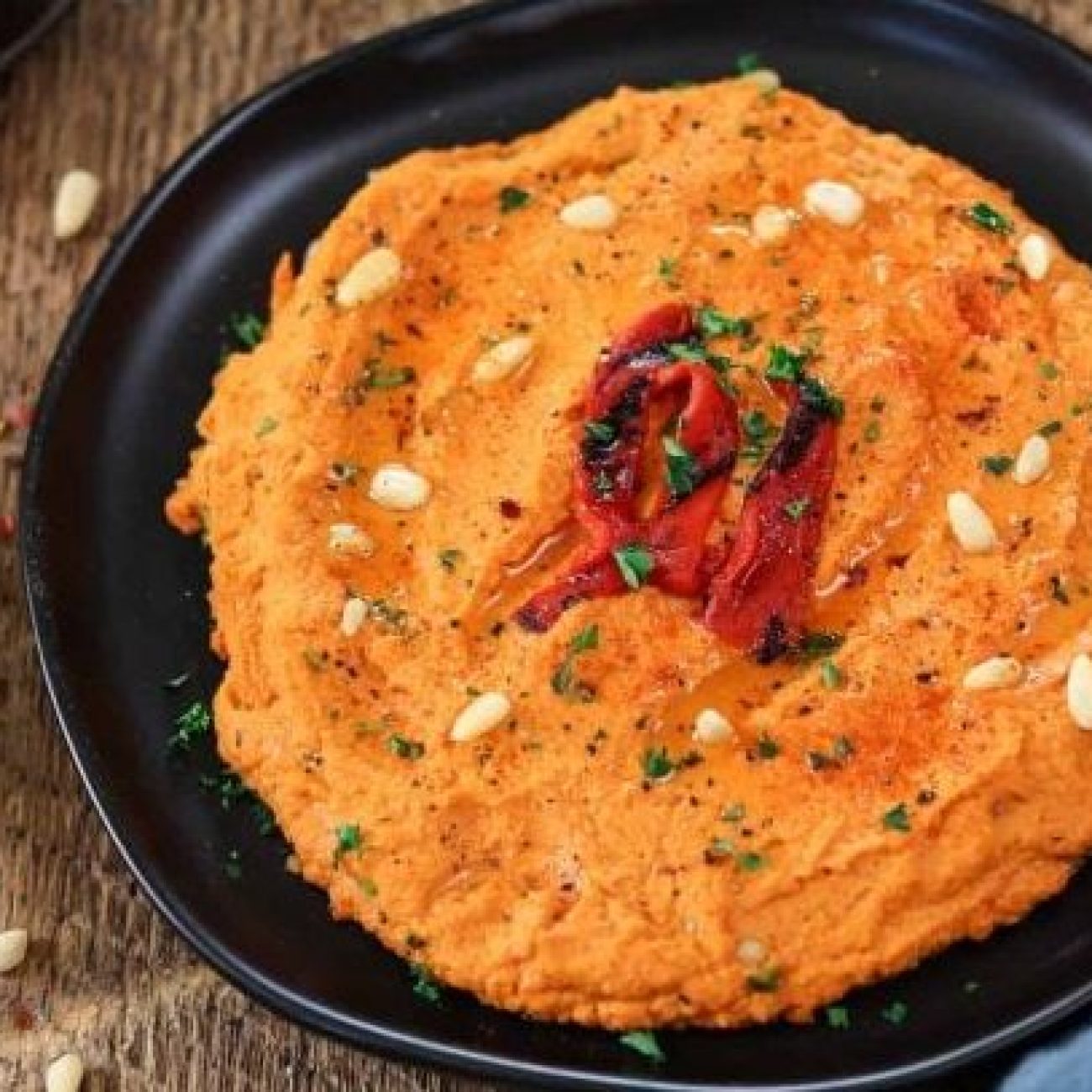 Zesty Roasted Red Pepper Hummus Recipe