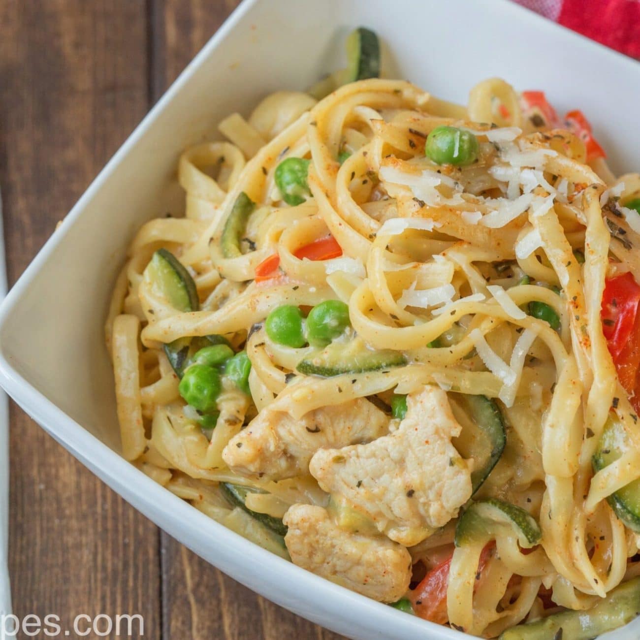 Zesty Spicy Chicken Linguine Delight: A Flavorful Pasta Experience