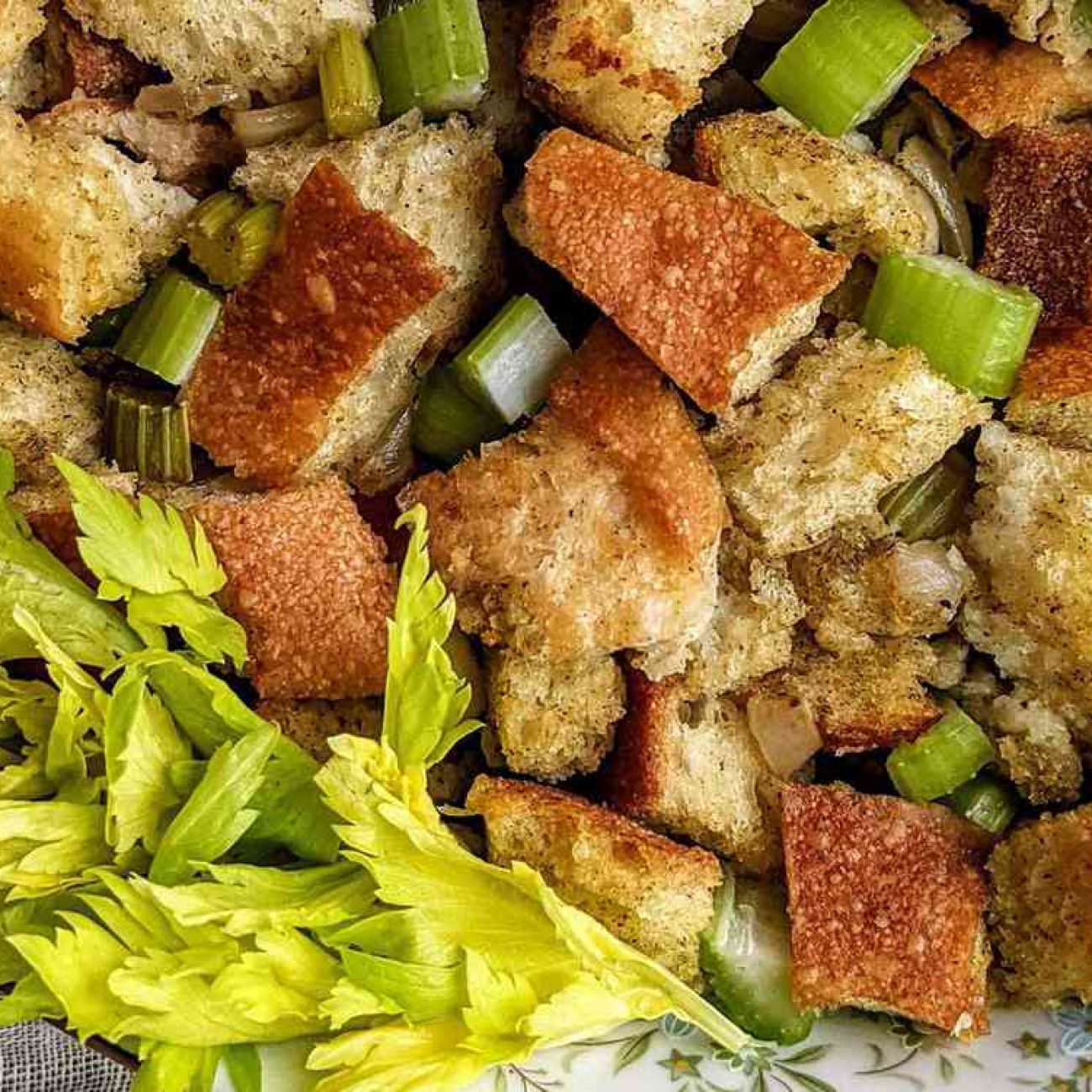 Ar 9421258 Bread And Celery Stuffing Rita 2X1 E9476Ddf83814F398C17B66378998065